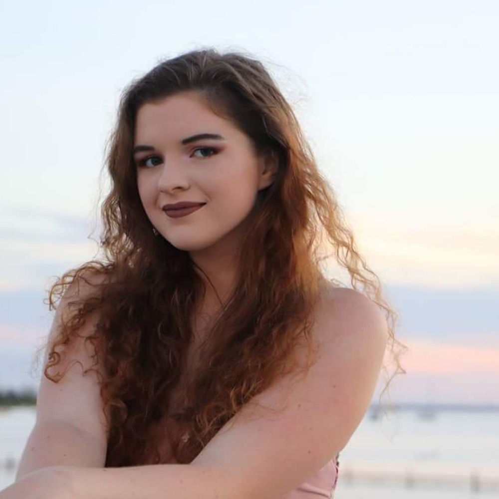 Meet your Posher, Esther